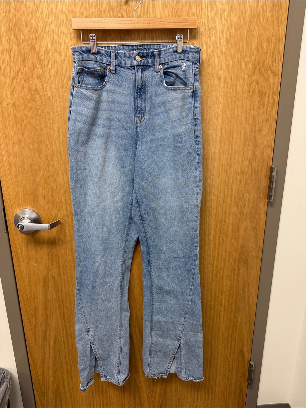 American Eagle 90s Curvy Boot Cut Outfitters Light Blue High-Waist Jeans TALL